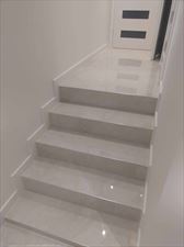 Ukladanie glazury na schodach, Radek Usługi Budowlane Siekierko Radosław, Białystok