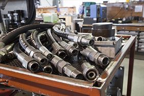 zakuwanie węży, Truck & Trailer Center Mirosław Oleksiuk, Żurobice