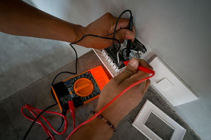 Usługi elektryczne - montaż i serwis instalacji, Grupa Kaczmarek Sp. z o.o. Innowacyjne instalacje elektryczne Innowacyjne instalacje elektryczne, Bydgoszcz