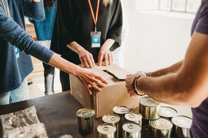 wydawanie żywności organizacjom