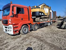 transport koparek gąsienicowych, Transport maszyn rolniczych - Robert Węsiora, Kosowo
