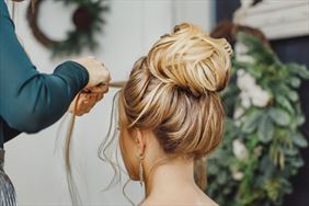 upięcia, Ewa Brabańska Salon fryzjerski, Piekary Śląskie