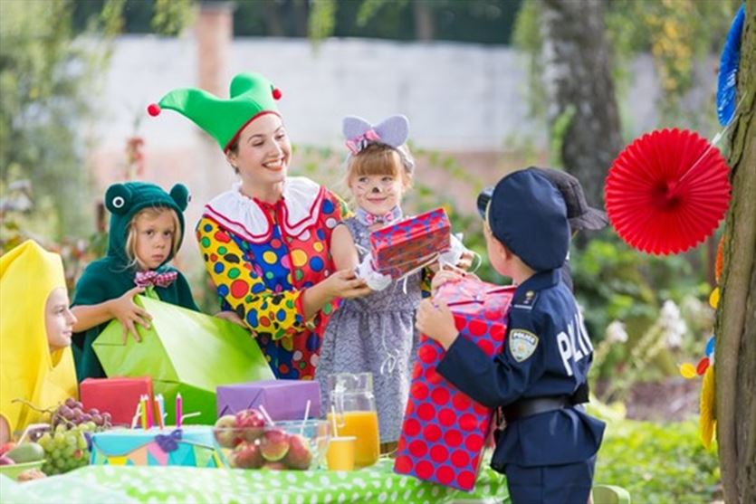 Animacje dla dzieci na urodzinach i innych imprezach, Anna Jarząbek Pod Kontrolą - Taniec i Animacje, Katowice
