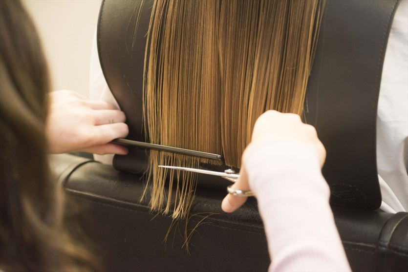 Strzyżenie i koloryzacja włosów, fryzury okolicznościowe, Salon Fryzjerski B & M Barbara Sznapka, Mysłowice