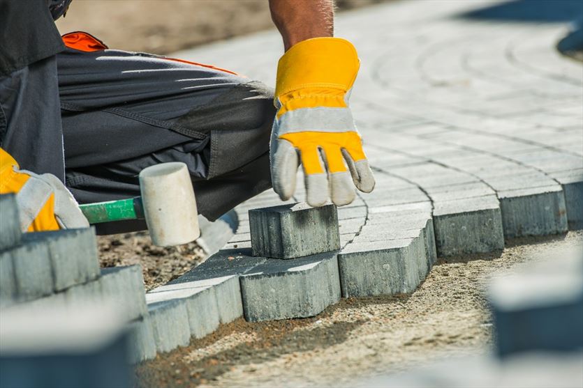 Układanie betonowej i granitowej kostki brukowej, Lab-Bruk Adam Pająk, Radlin