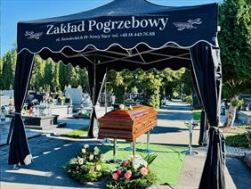 namiot trumna, Zakład pogrzebowy w Nowym Sączu, Nowy Sącz