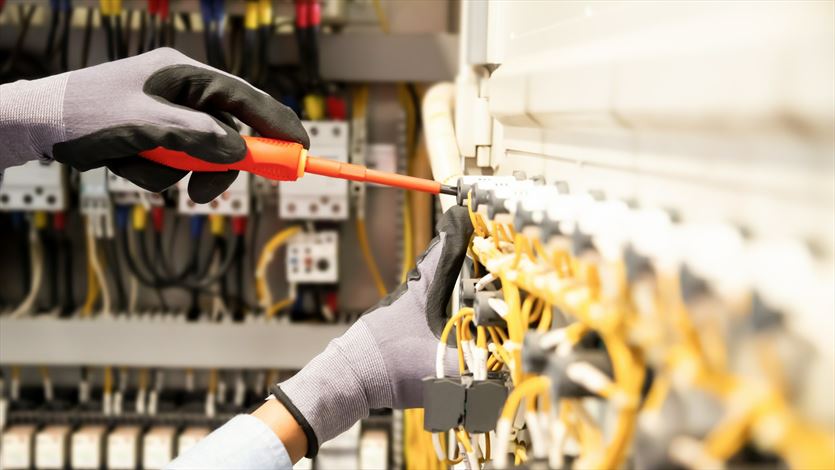 przyjazna Instalacje elektryczne - usługi, Kordtech Konrad Orwat, Dąbrowa Tarnowska