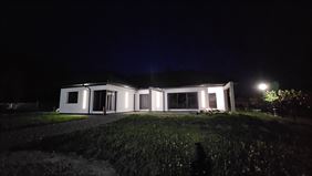 Ledy, Usługi Elektyczne Pavolt Paweł Łabno, Karwodrza