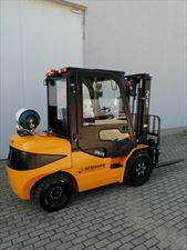 osprzęt do wózków widłowych, Fut Lift Sp. z o.o., Suchedniów