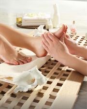 zabiegi na stopy, Ellaclinic Medycyna Estetyczna Elżbieta Kozdęba, Ostrowiec Świętokrzyski