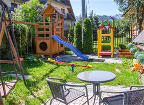 plac zabaw, Stanisław Gąsienica-Groń Wynajem pokoi i wyżywienie, Zakopane