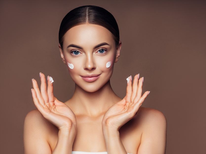 Kosmetologia estetyczna, stylizacja paznokci i wiele więcej, Izabela Załęska CosmoMed Expert, Kraków