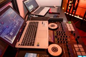 prowadzenie imprez, Evolution Lights Światło dj dźwięk Mariusz Koza, Roztoka