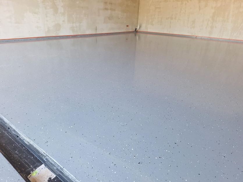 Posadzki przemysłowe w halach, garażach i innych budynkach, Quadro Sp. z o.o., Kielce