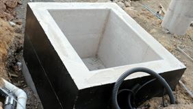 szambo jednokomorowe, Robert Chrzanowski Komplex, Borki