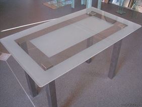 stół szklany z wzorem, Centrum obróbki szkła, Bochnia