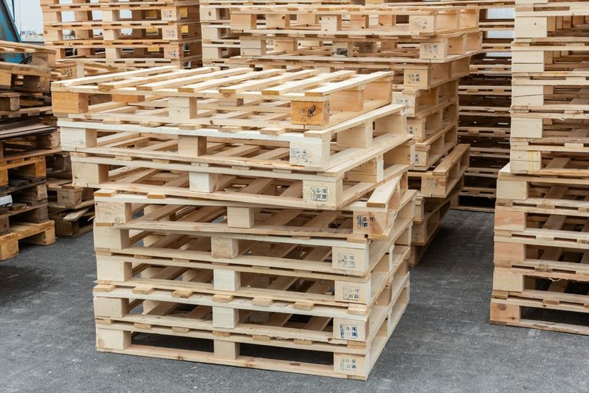 Producent palet drewnianych oraz akcesoriów do pakowania, Szadek Leszek Szatkowski Producent Palet i Drewna Budowlanego, Łódź