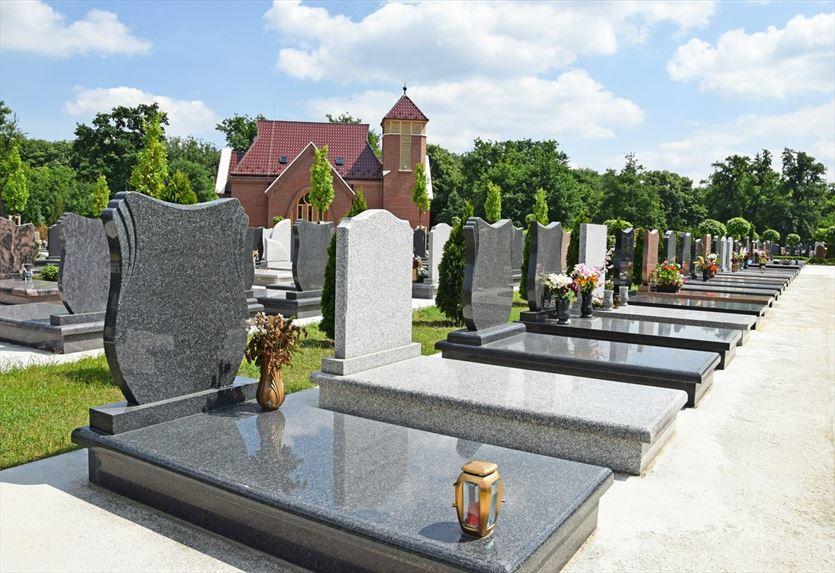 Nagrobki na zamówienie – indywidualna forma pamięci, Hega Zakład kamieniarsko-nagrobkowy Henryk Oko, Drzewica