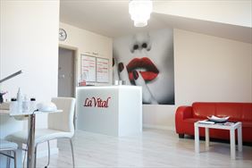 kosmetolog, Gabinet Kosmetologiczny i Medycyny Estetycznej - La Vital, Łódź