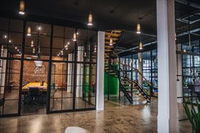 salon sprzedaży okien, ABM Jędraszek Salon Sprzedaży Okien, Pabianice