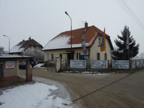 siedziba hurtowni Stalchem-Kubaccy, Stalchem-Kubaccy Przedsiębiorstwo produkcyjno-handlowe, Bralin