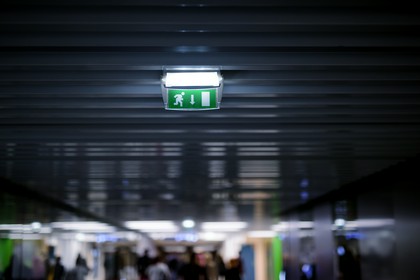 oświetlenie ewakuacyjne