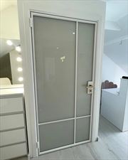 drzwi, Empede Maciej Przydział, Krzywa