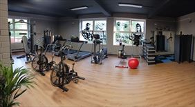 plany ćwiczeń dostosowane do klienta, Fit Gym - Siłownia i suplementy, Ropczyce