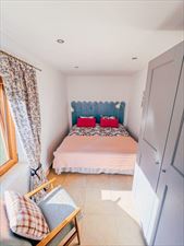 Sypialnia 1, Daleko Od Szosy Dominik Bąk, Nowokajetanówka