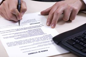 podpisywanie dokumentu, Piotr Banderski Michał Rzączyński Spółka Cywilna Kancelaria Notarialna, Lublin