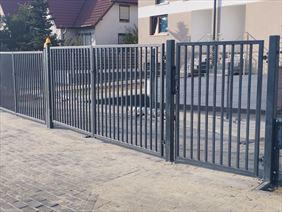 brama, Bramax Urszula Janocińska, Zezulin Pierwszy