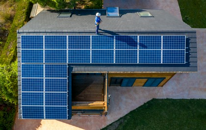 Montaż paneli fotowoltaicznych