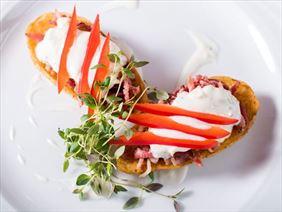 menu regionalne, Zajazd Pod Kłobukiem Danuta Białaś Restauracja po Kuchennych Rewolucjach, serwująca dania kuchni regionalnej, Małdyty