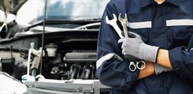 mechanika samochodowa, Mechanik Usługi Blacharsko-Lakiernicze AutoKlinika Dominik Budzelewski, Nowa Wieś