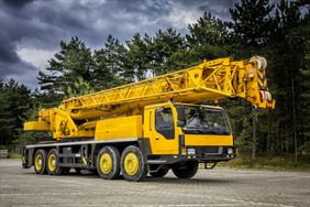 dźwig samojezdny, Bogusław Wisowaty Zakład usługowo - transportowo - handlowy. Usługi Dźwigowe., Ełk
