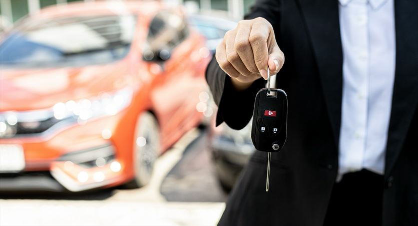 Wynajem samochodów osobowych na krótki i długi czas, Wypożyczalnia samochodów - Vito Vibe Cars, Kościan