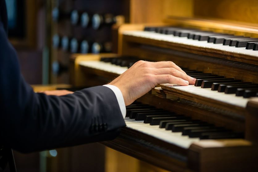 Organista na ślub, Adam Nowinowski - Usługi Organistowskie, Kłodawa