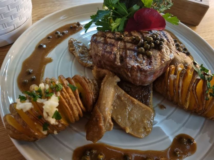 przyjazna Restauracje - kuchnia polska, Marcus Restauracja, Catering, Imprezy okolicznościowe, Oborniki