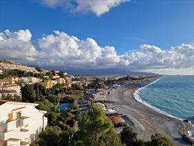 domy na sprzedaż w kalabrii, Calabria Home Nieruchomości Grzegorz Ściebura, Żagań
