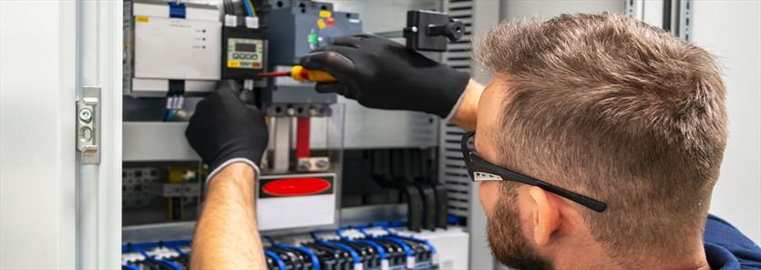 Montaż automatyki budynkowej, Eleonardo Dariusz Żabiński, Łaz