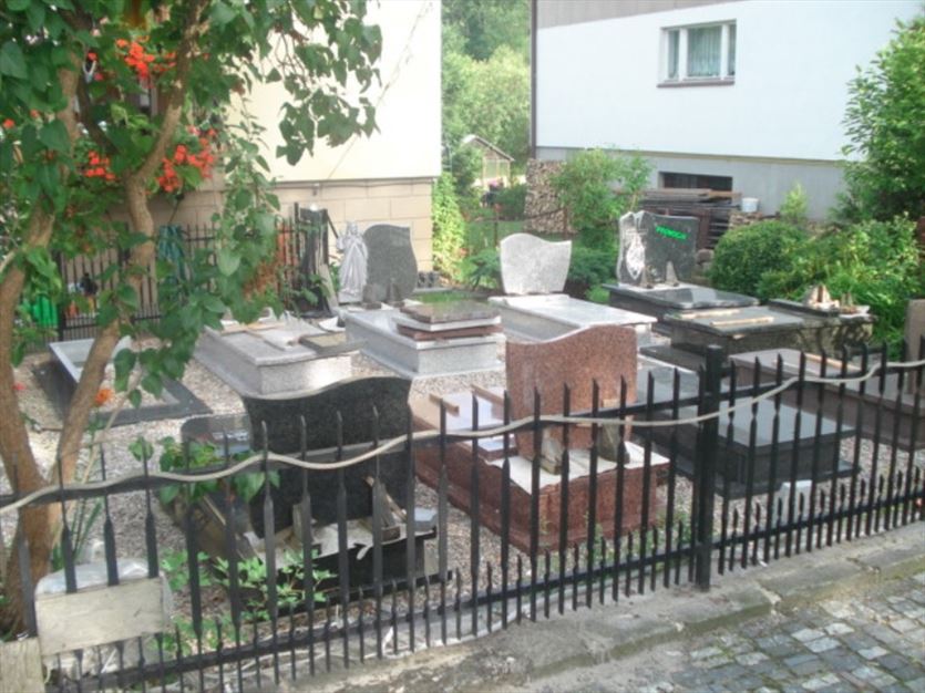 przyjazna Kamieniarze, Głaz Zakład kamieniarski nagrobki T.J. Drzewieccy, Łobez