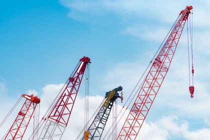 Wynajem dźwigów i żurawi