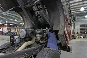 naprawa aut ciężarowych, Centrum Truck Service Arkadiusz Drążewski, Szczecin