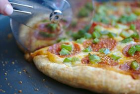 smaczna pizza, Kurant Pizzeria Jacek Lewandowski, Żuromin