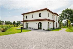 gospodarstwo agroturystyczne, winnica, Agroturystyka Maro, Trzebuń