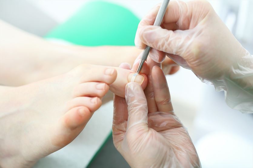 Usługi podologa i wizyty domowe dla seniora, PodoClinic Adrian Mrowiec, Wałbrzych
