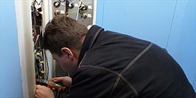 serwis wind, El-Dźwig Warszawa Krzysztof Maciak, Warszawa