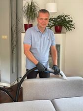 czyszczenie mebli skórzanych, usuwanie plam usuwanie zapachów, Rafał Sztwiertnia Pranie i czyszczenie tapicerki ,dywanów i wykładzin, Strzeniówka