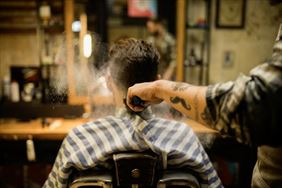 fryzjer męski, Mad House Barber Piotr Dąbrowski, Warszawa