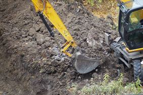 prace koparką, Zdzisław Żbikowski Budownictwo i wyburzenia Igor Żbikowski, Mrozy